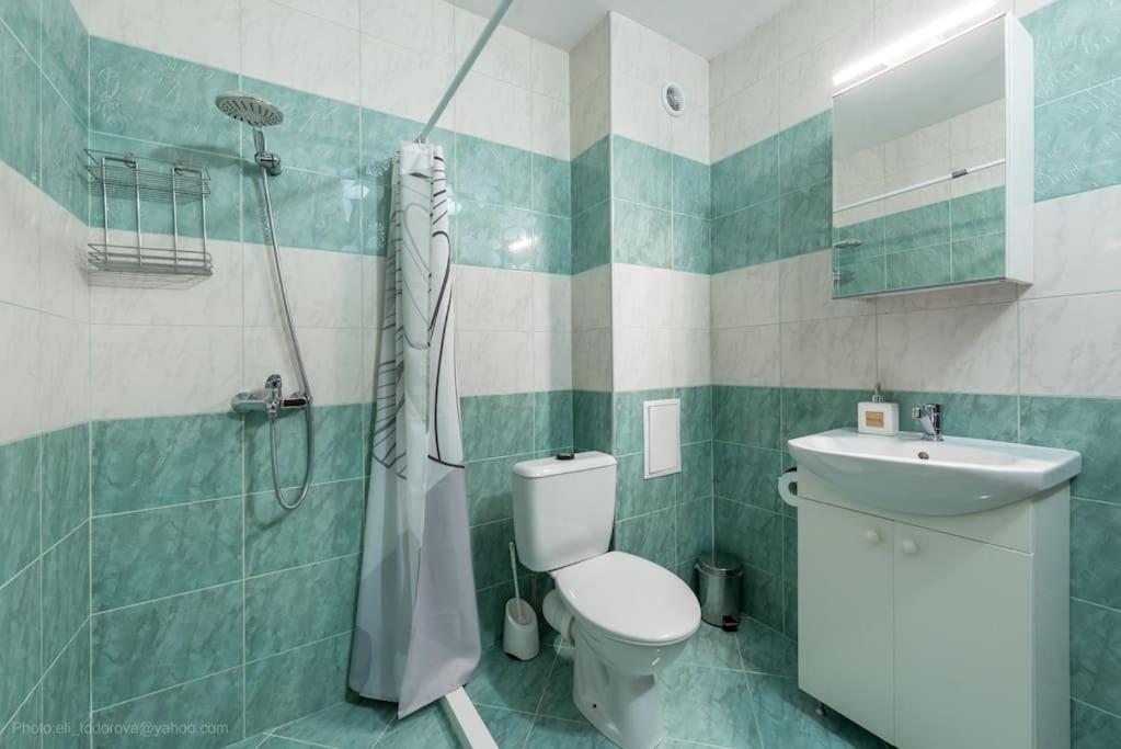 Bright Place Next To Grand Mall Varna Exterior photo